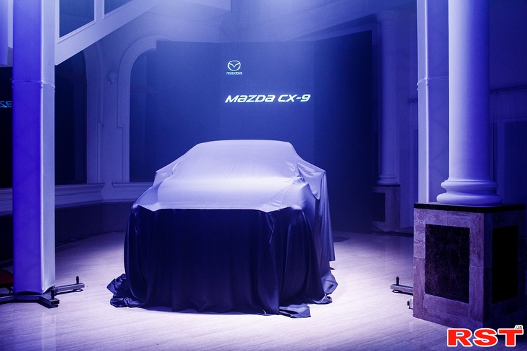 Mazda официально представила CX-3 и CX-9 в Украине