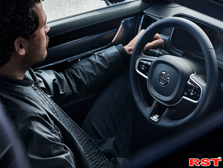 Для автомобилей Volvo 2016-2018 модельных годов доступны обновления технологий безопасности